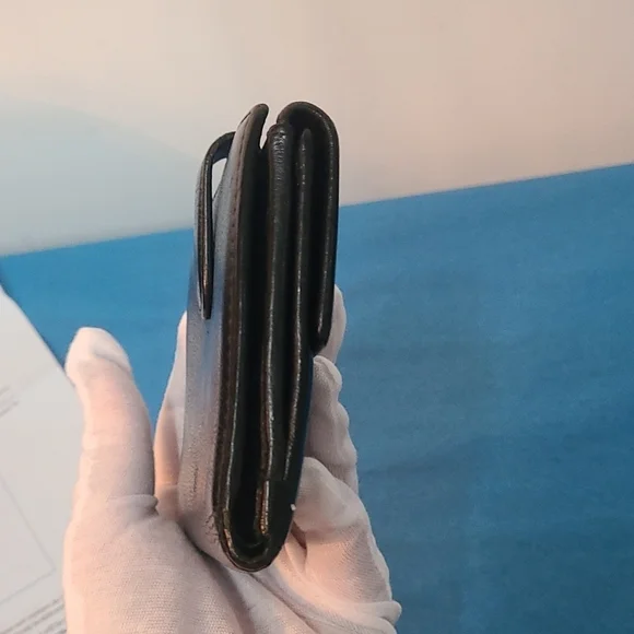 Chanel Sweater Embossed Compact Wallet - Picture 14 of 16